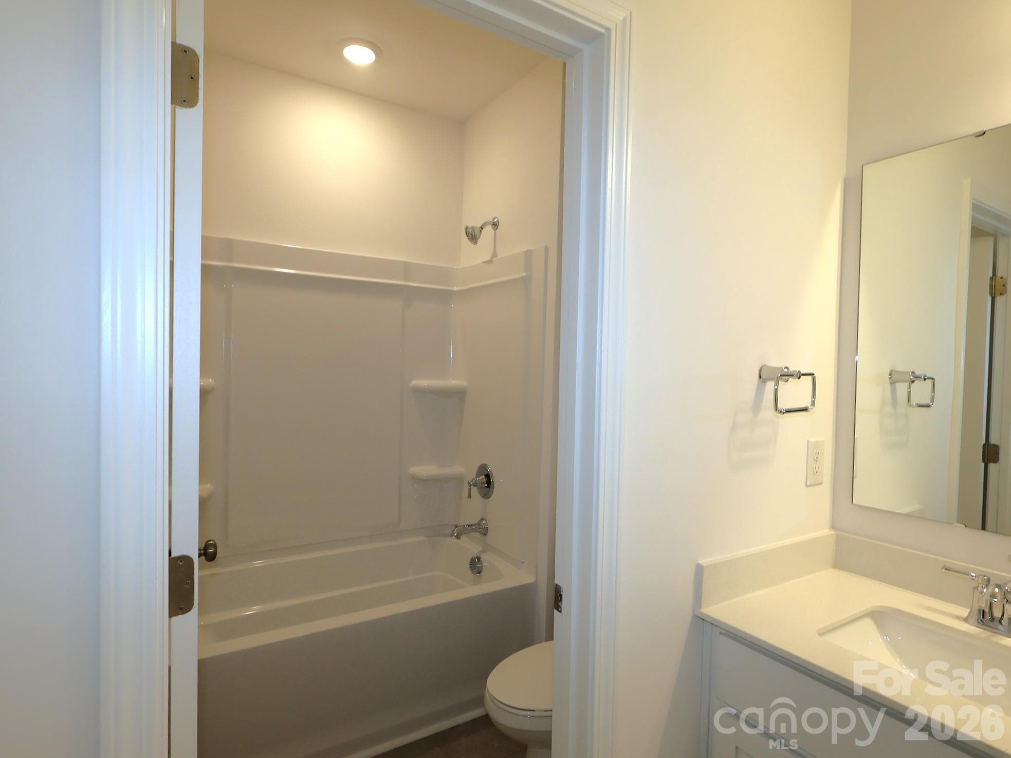Secondary bathroom - 242 Amber Glen Drive, Locust