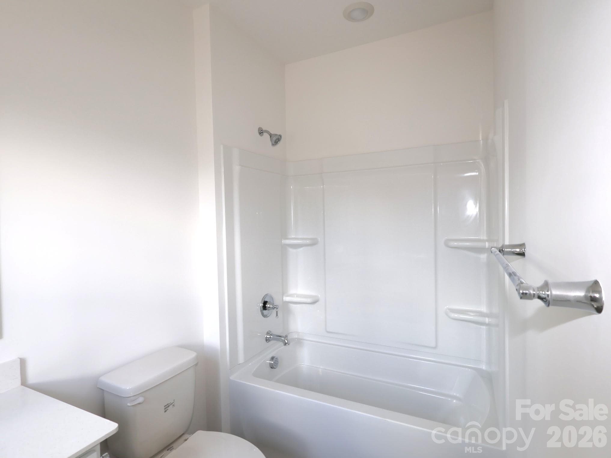 Secondary bathroom - 242 Amber Glen Drive, Locust