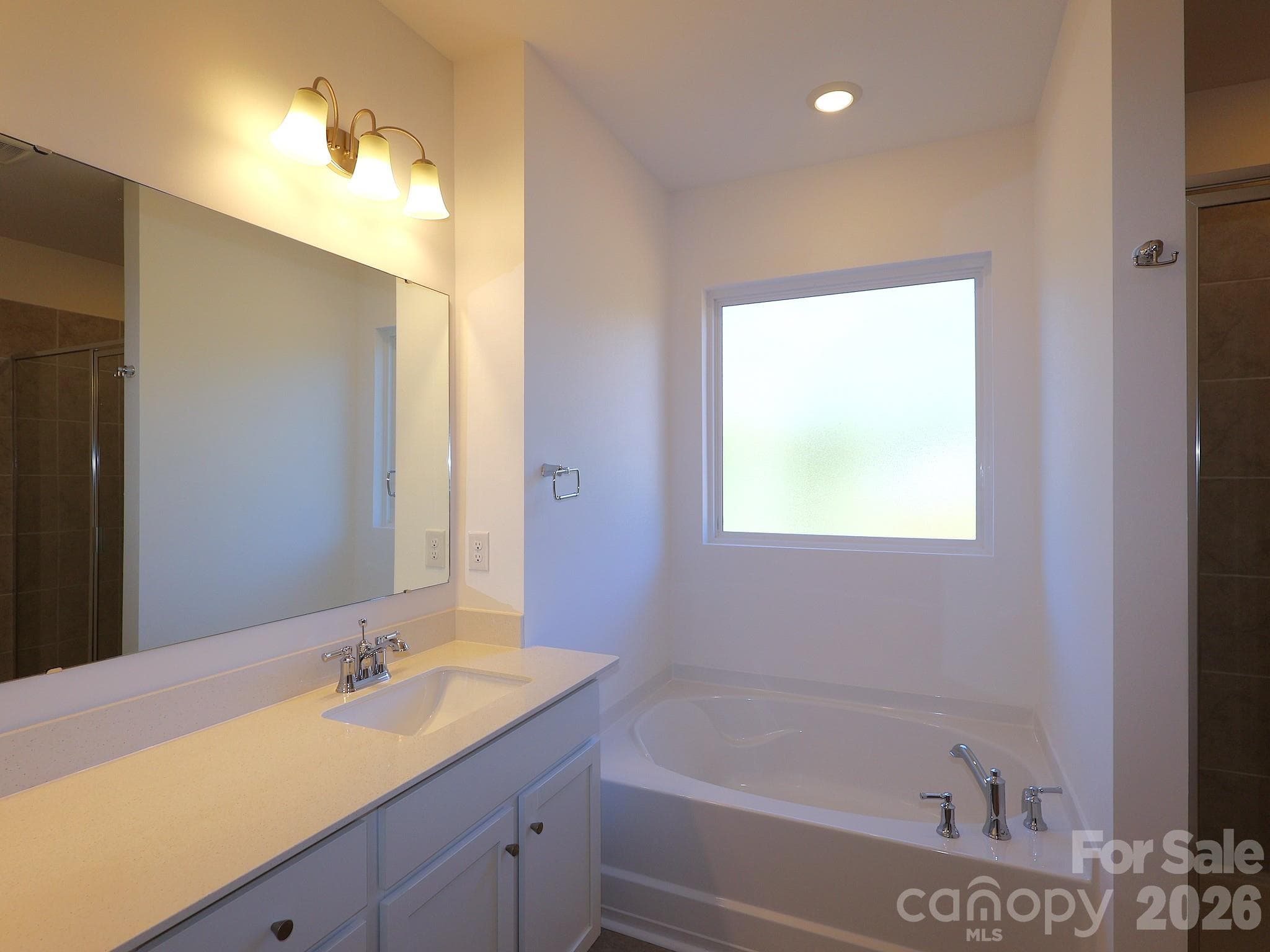 Owner's suite - 242 Amber Glen Drive, Locust