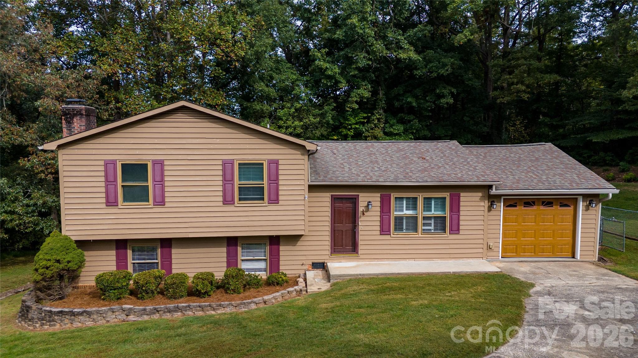 Single Family Residence at 113 Quail Drive, Morganton, photo 4 of 30