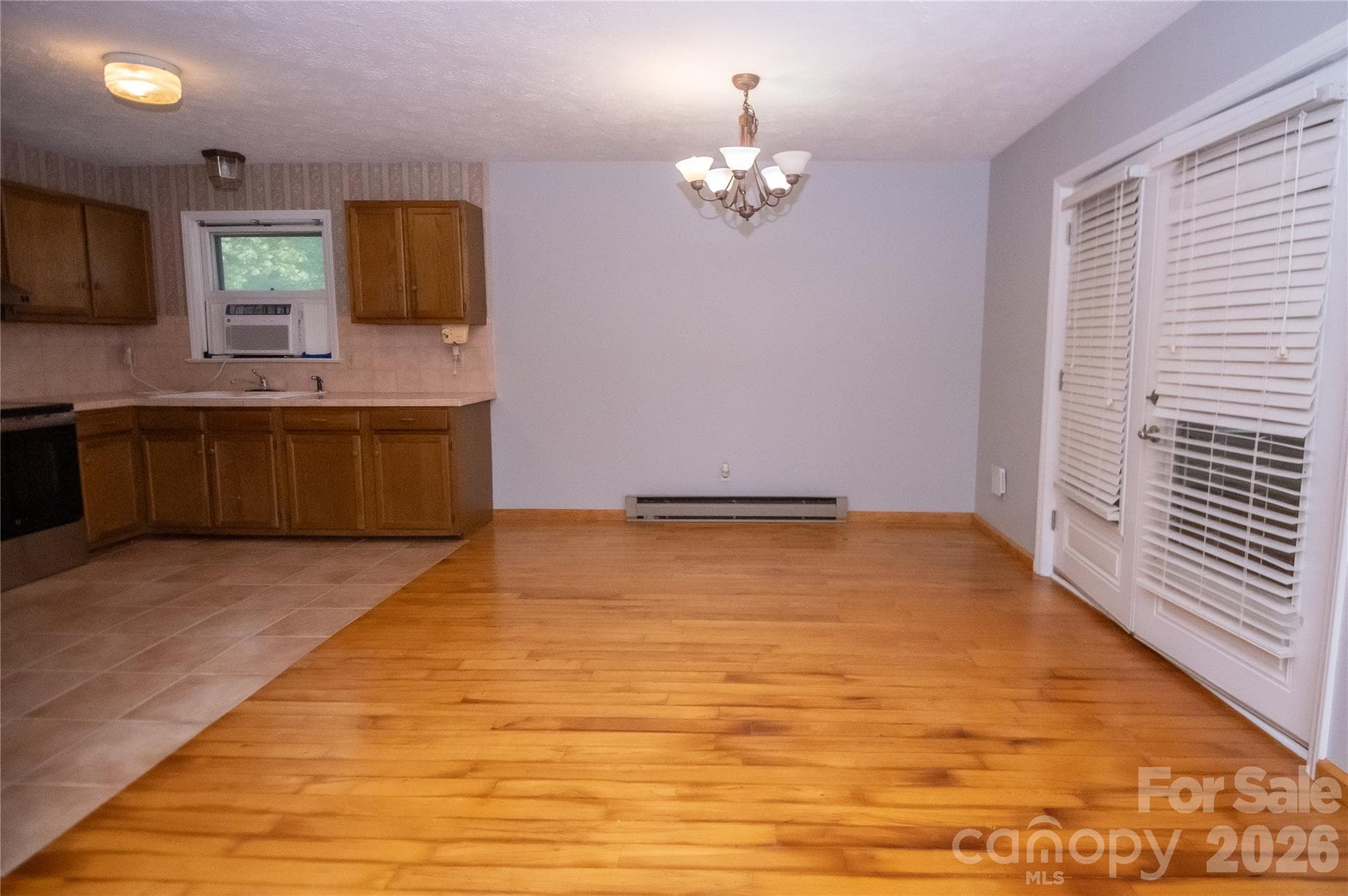 Single Family Residence at 113 Quail Drive, Morganton, photo 7 of 30