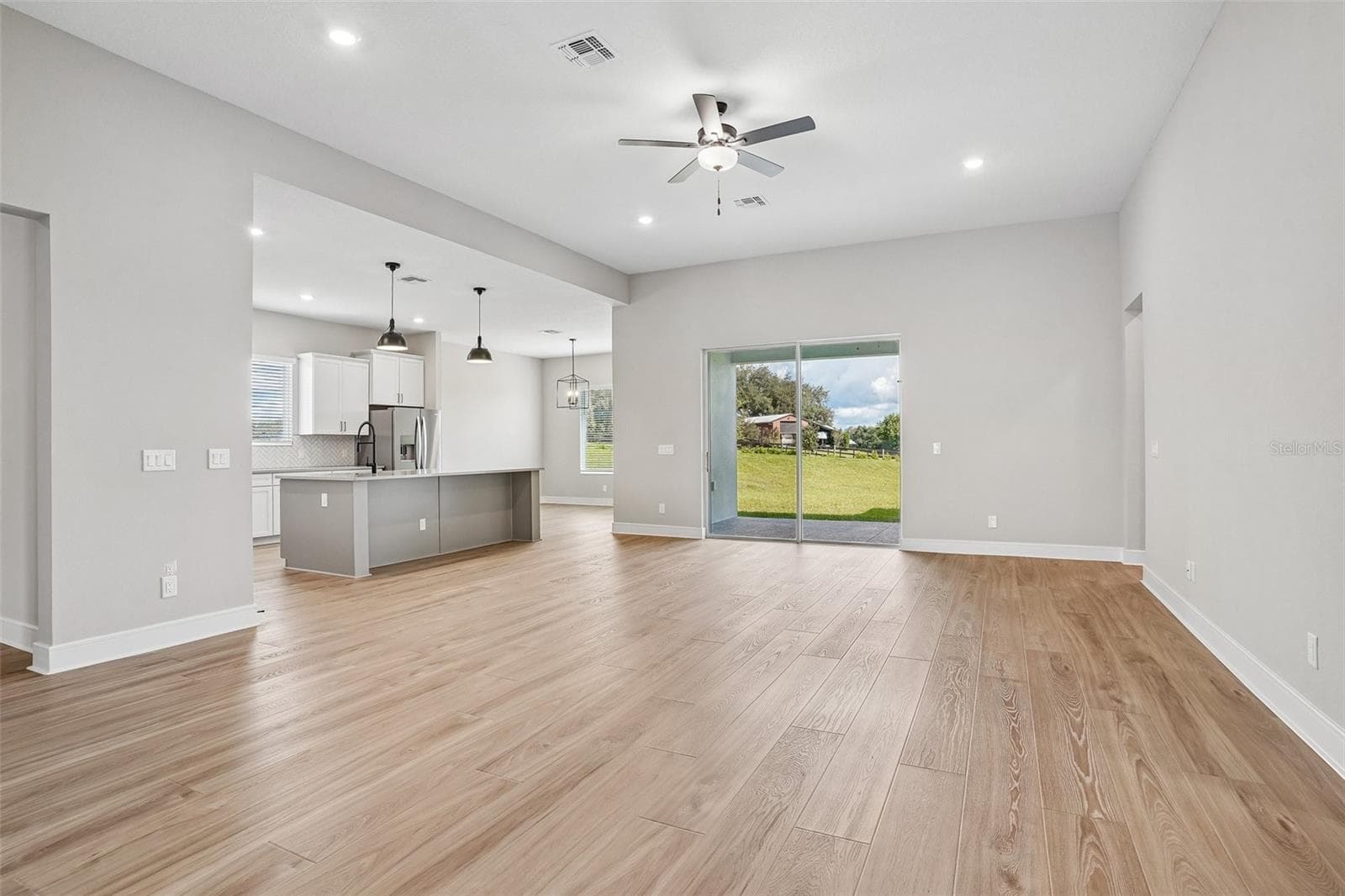 Single Family Residence at 36798 SUNDOWNER TRL, FRUITLAND PARK, photo 6 of 28