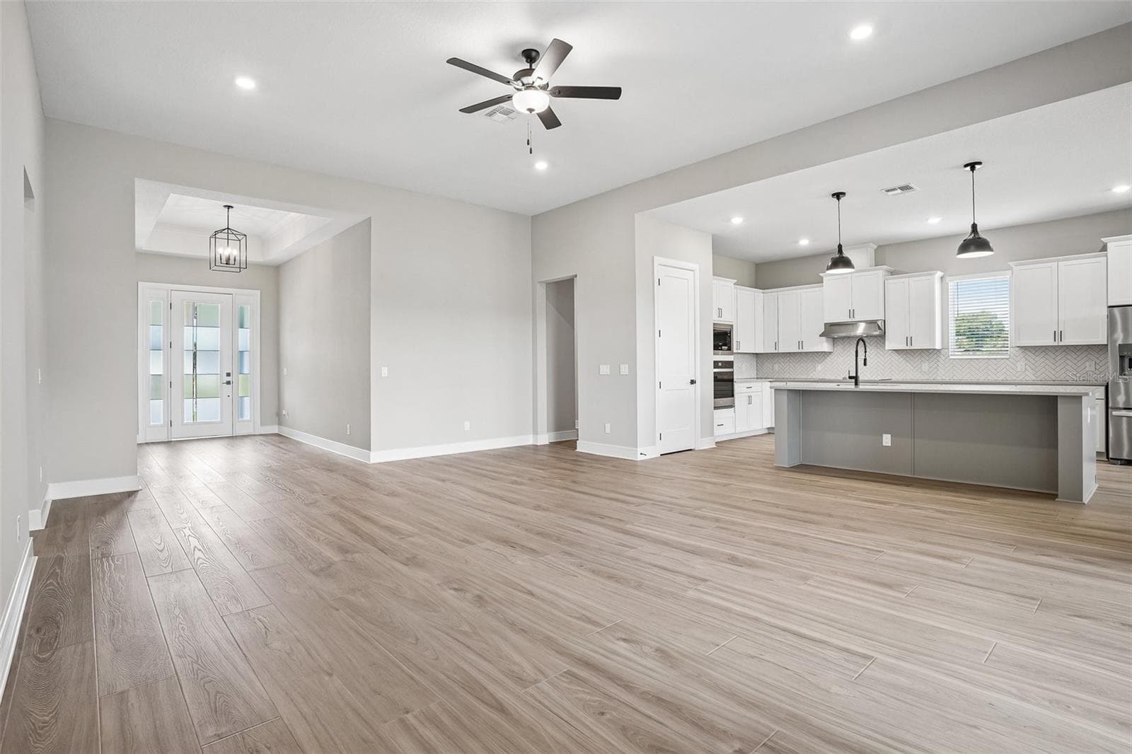 Single Family Residence at 36798 SUNDOWNER TRL, FRUITLAND PARK, photo 7 of 28
