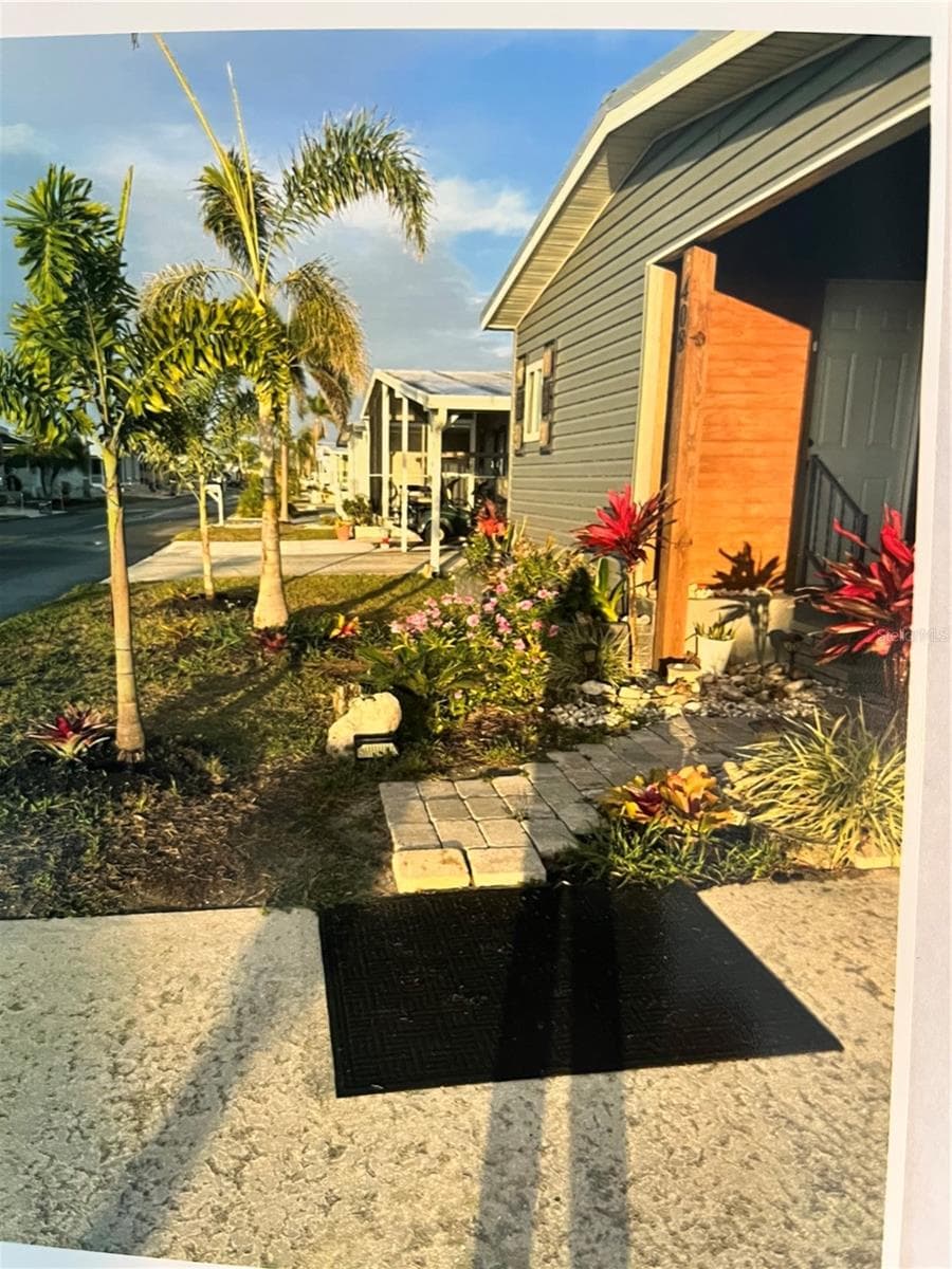 Manufactured Home at 408 S CERVINA DR S, VENICE, photo 10 of 69