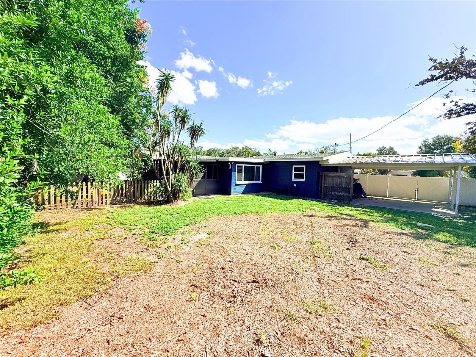 Backyard and Back of Carport - 102 GLEN RIDGE AVE, TEMPLE TERRACE