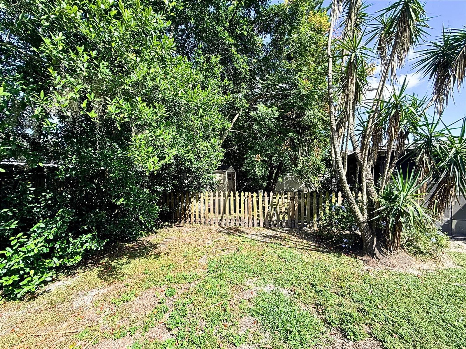 Side Backyard Gate - 102 GLEN RIDGE AVE, TEMPLE TERRACE