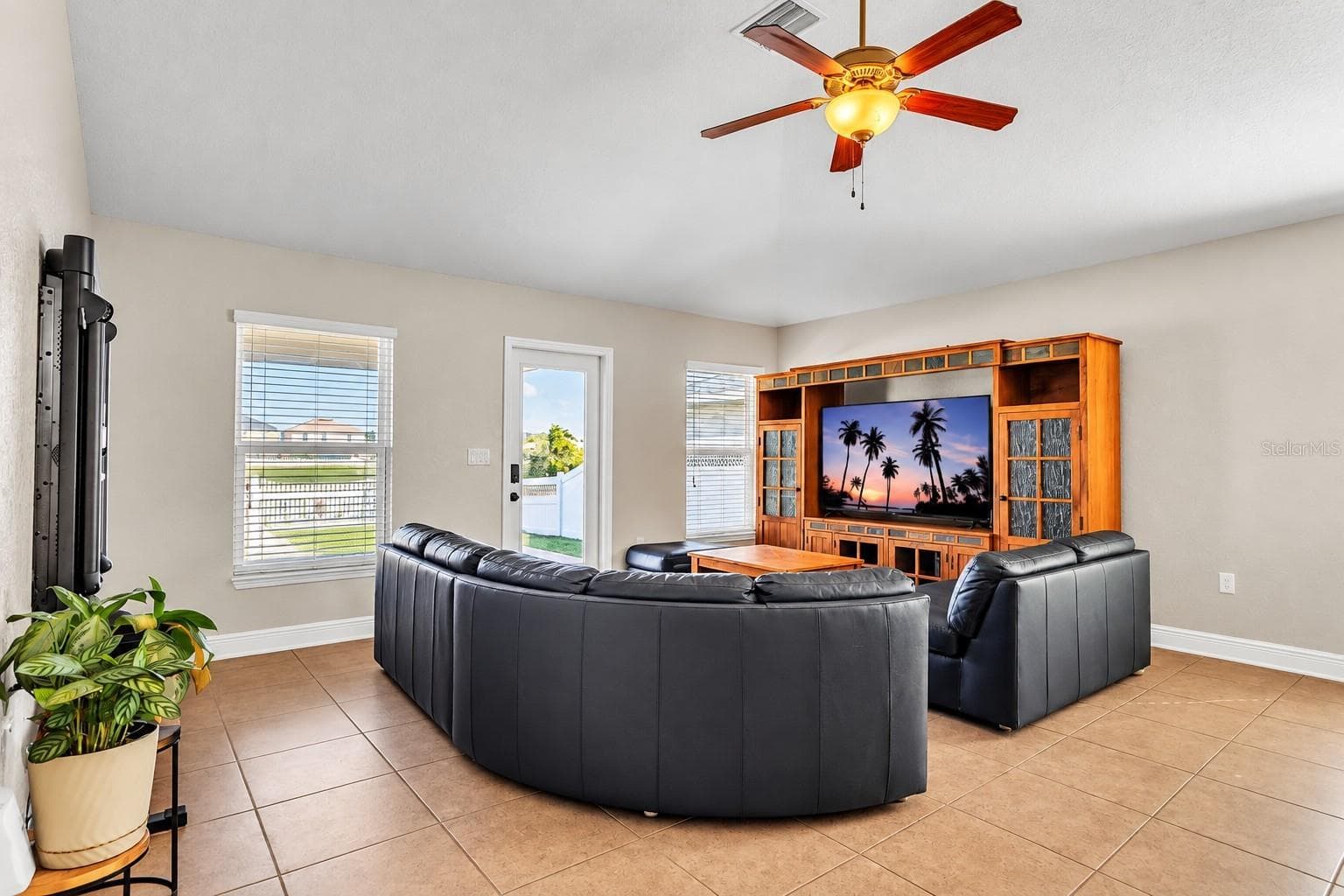 Single Family Residence at 10912 KIRKWALL PORT DR, WIMAUMA, photo 5 of 41
