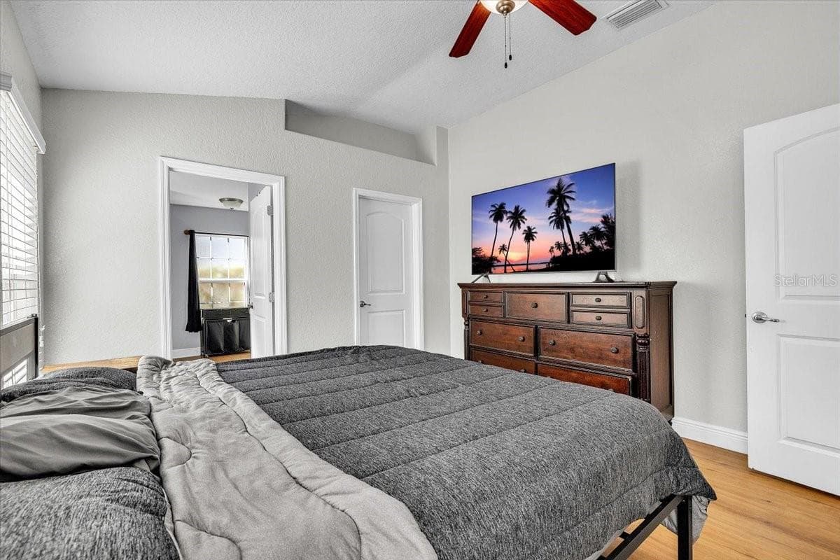 Single Family Residence at 10912 KIRKWALL PORT DR, WIMAUMA, photo 16 of 41