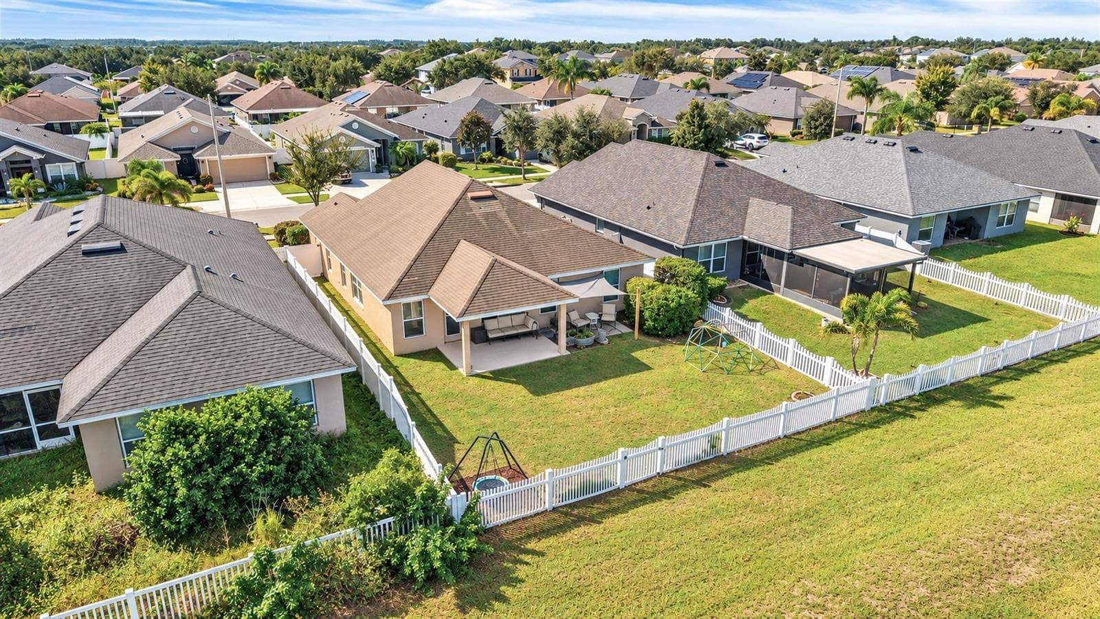 Single Family Residence at 10912 KIRKWALL PORT DR, WIMAUMA, photo 32 of 41