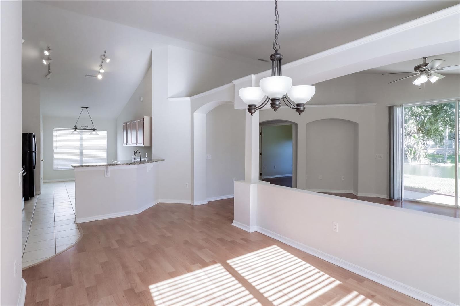 Single Family Residence at 2612 WHITEWOOD RD, MULBERRY, photo 8 of 40