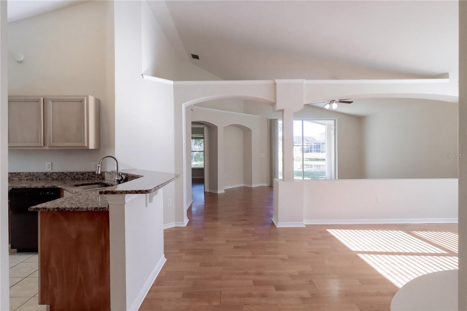 Single Family Residence at 2612 WHITEWOOD RD, MULBERRY, photo 11 of 40