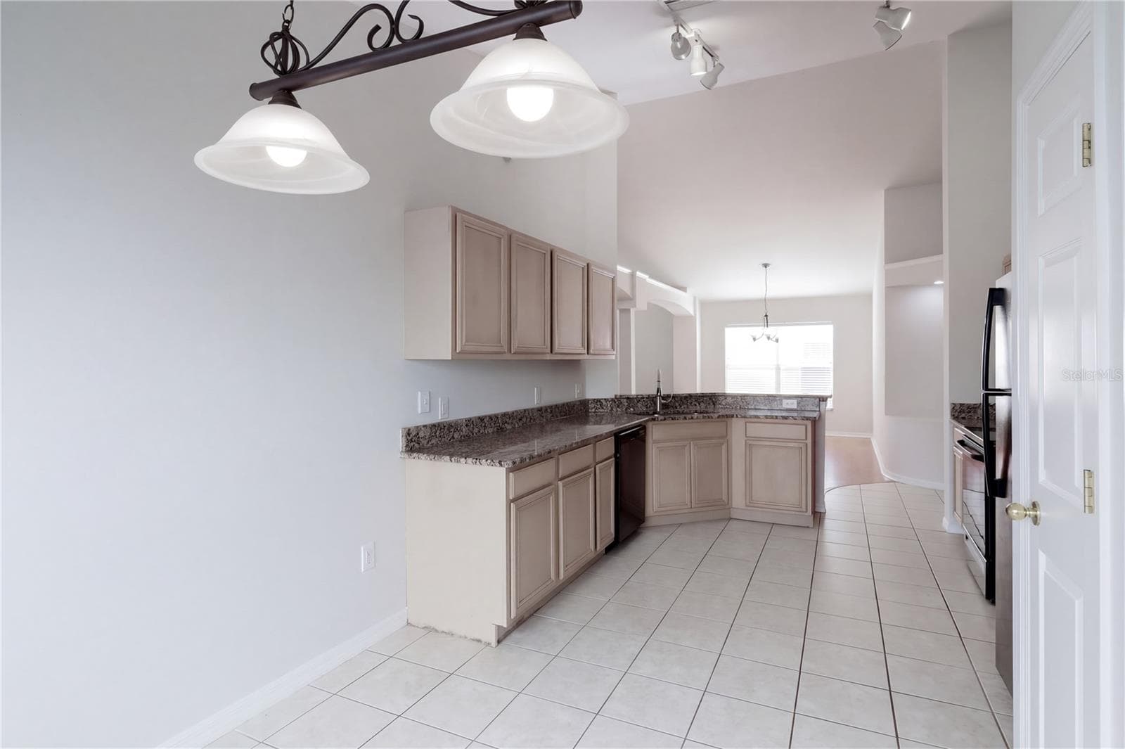 Single Family Residence at 2612 WHITEWOOD RD, MULBERRY, photo 13 of 40