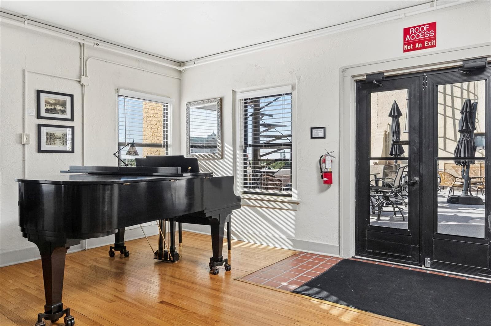 Grand Piano Works! - 130 4TH AVE N #503, ST PETERSBURG