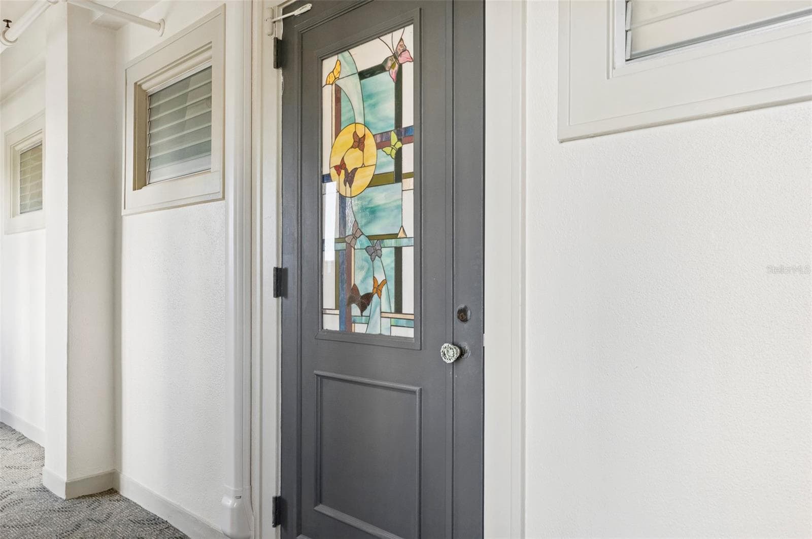 Your Artistic Entryway - 130 4TH AVE N #503, ST PETERSBURG
