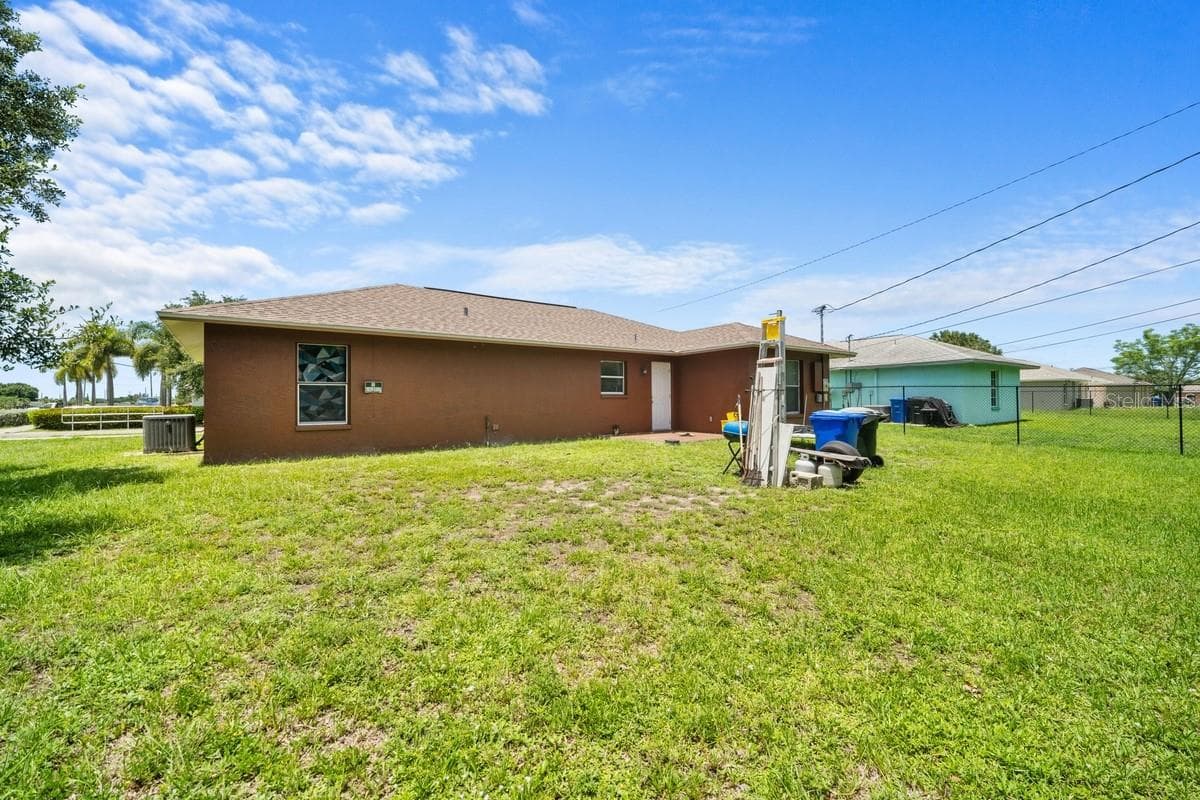 Single Family Residence at 2331 JAYLEN WATKINS ST, FORT MYERS, photo 15 of 20