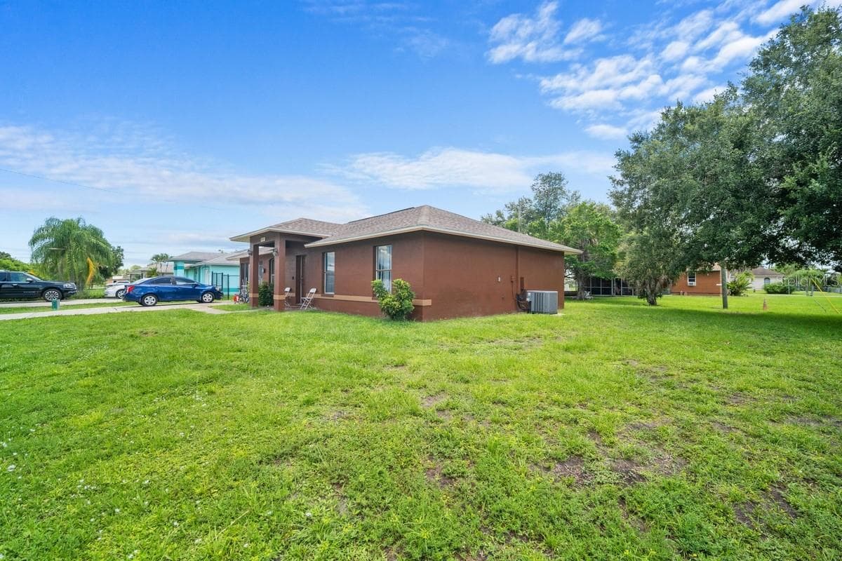 Single Family Residence at 2331 JAYLEN WATKINS ST, FORT MYERS, photo 18 of 20