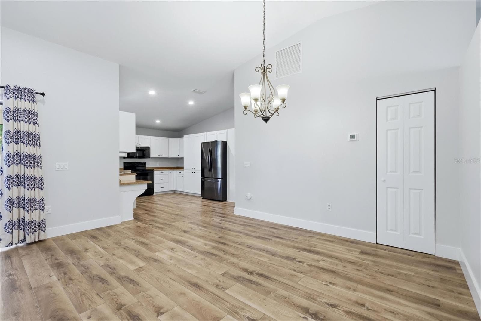 Single Family Residence at 338 PINE GLEN CT, ENGLEWOOD, photo 15 of 45