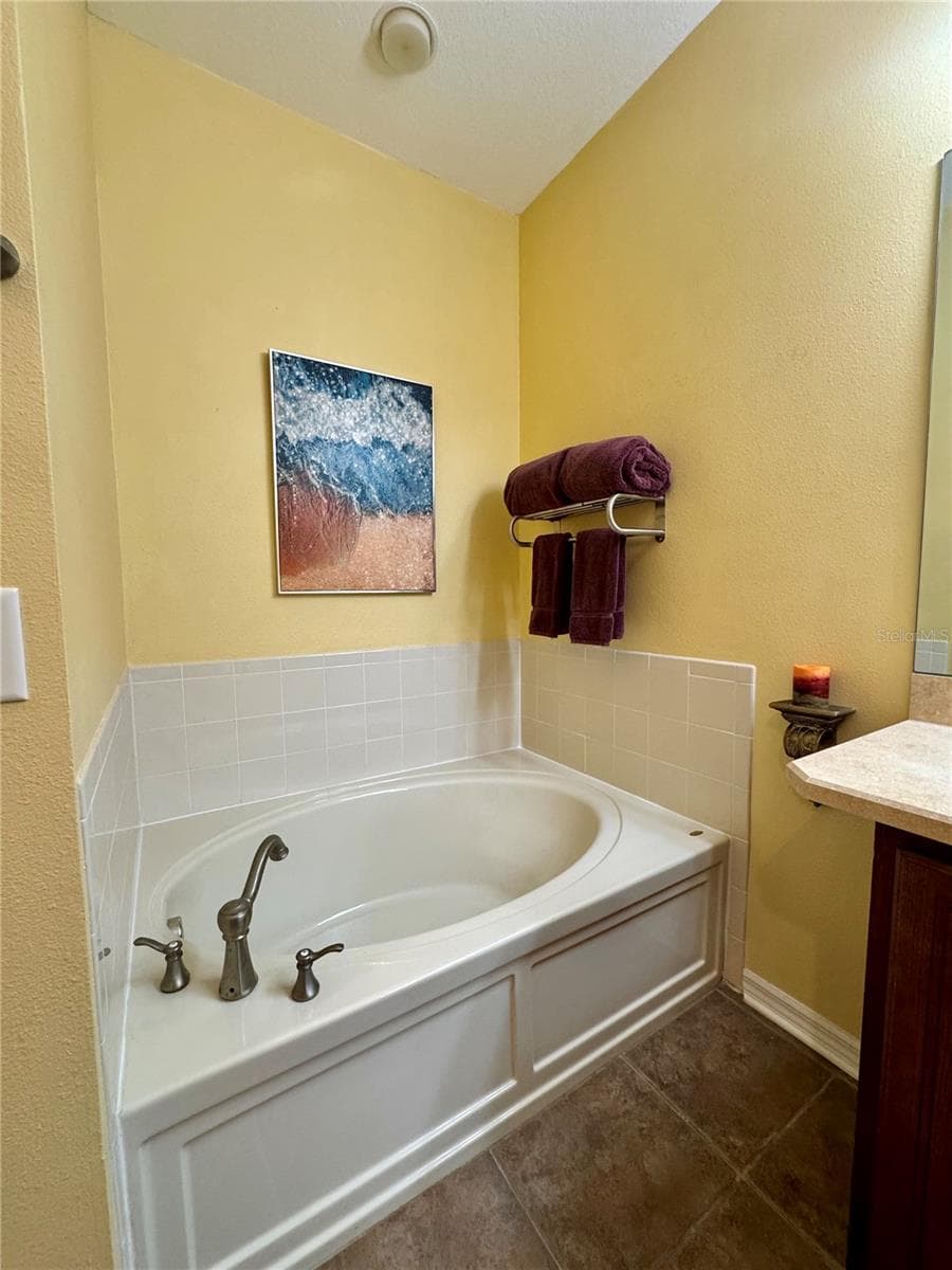 Single Family Residence at 13350 MEADOW GOLF AVE, HUDSON, photo 42 of 50