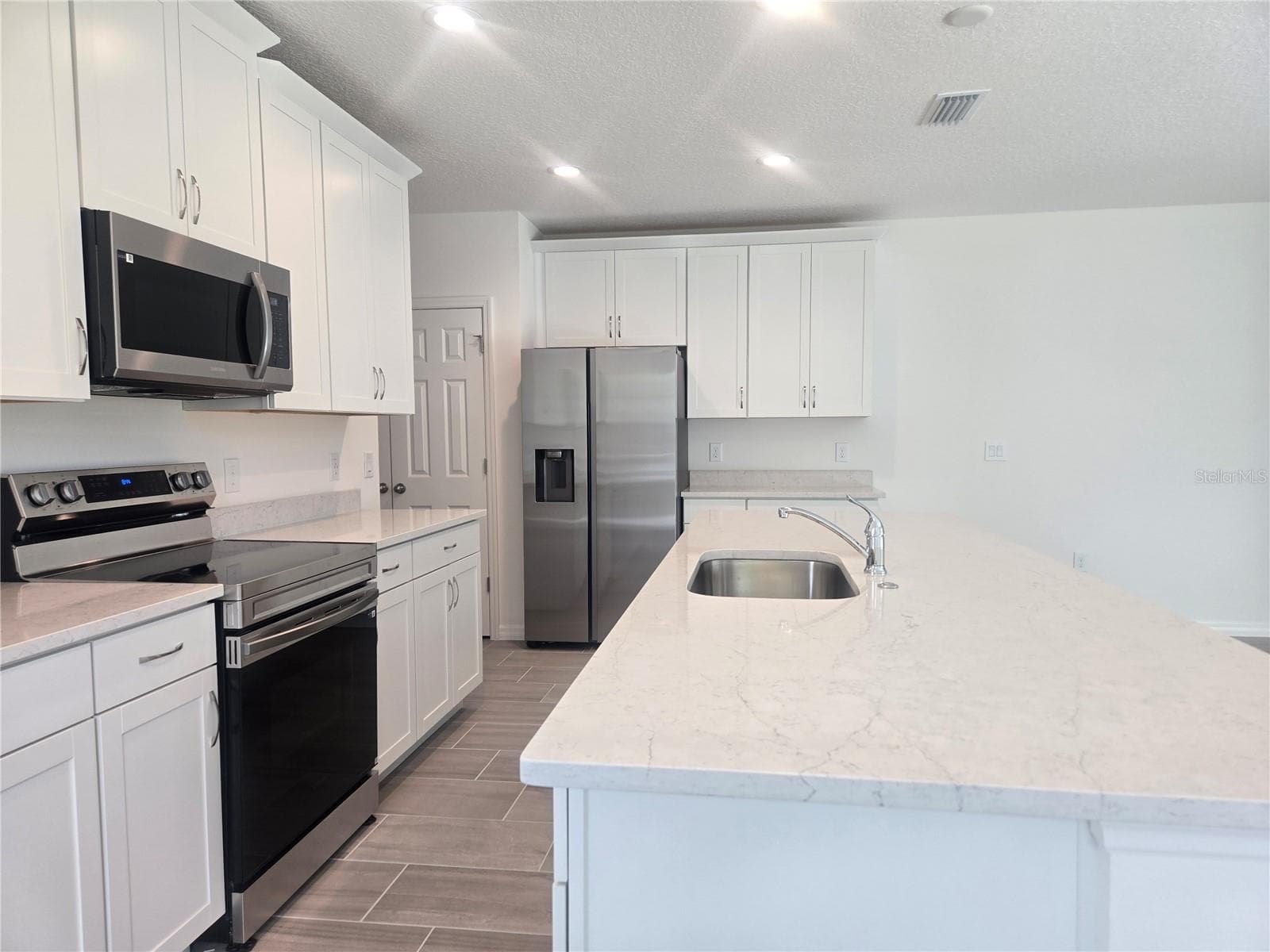 Kitchen - 2536 STARRY PT, ST CLOUD