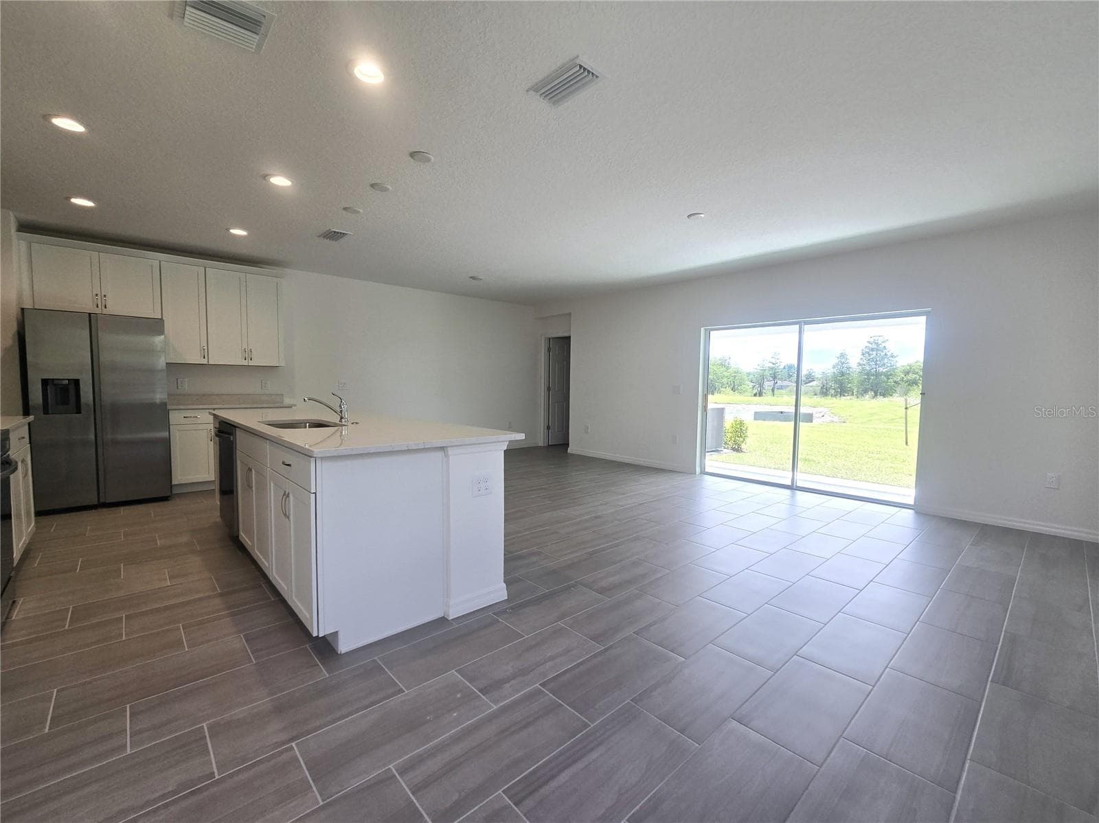 Kitchen & Great Room - 2536 STARRY PT, ST CLOUD