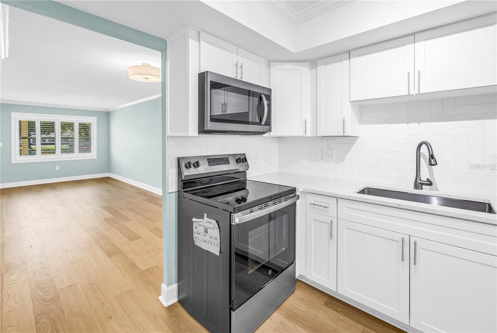 Condominium at 951 79TH AVE N #120, ST PETERSBURG, photo 13 of 30