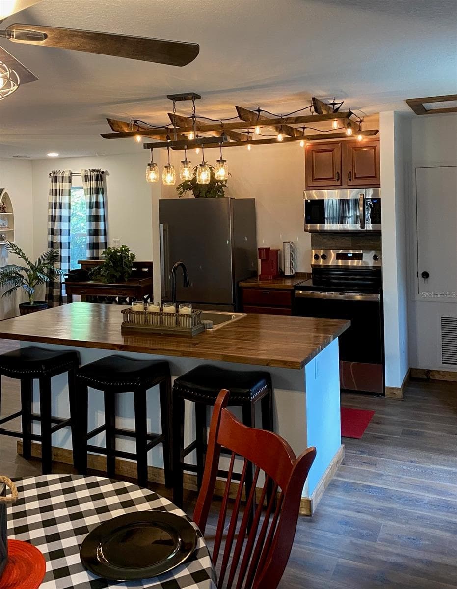 Unit 3 kitchen - 31026 NOCATEE TRL, SORRENTO