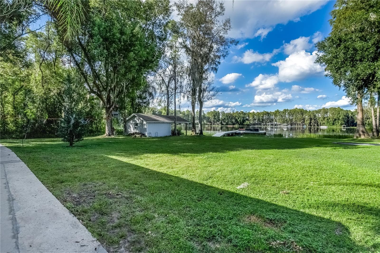 Single Family Residence at 17018 DENNIS RD, LUTZ, photo 8 of 42