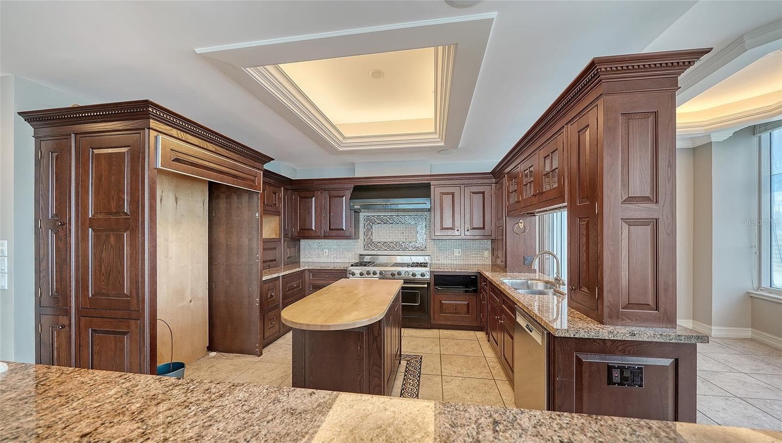 Condominium at 1233 N GULFSTREAM AVE #1404, SARASOTA, photo 34 of 67
