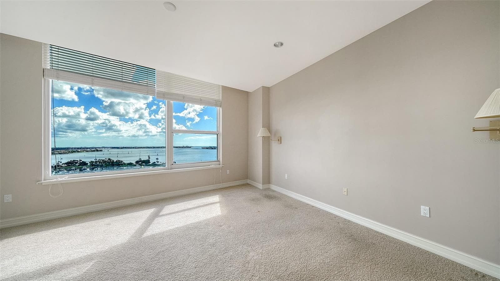 Primary bedroom suite - 1233 N GULFSTREAM AVE #1404, SARASOTA