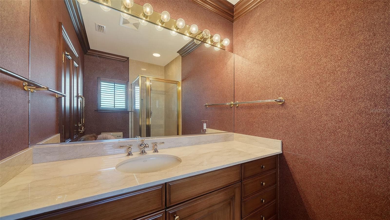 Guest suite sellers used as a paneled den - 1233 N GULFSTREAM AVE #1404, SARASOTA