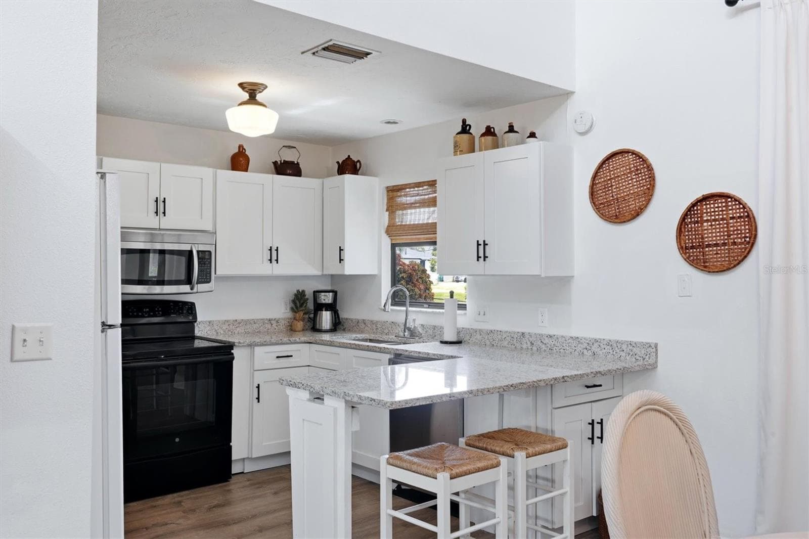 Single Family Residence at 27 MARK TWAIN LN, ROTONDA WEST, photo 14 of 45