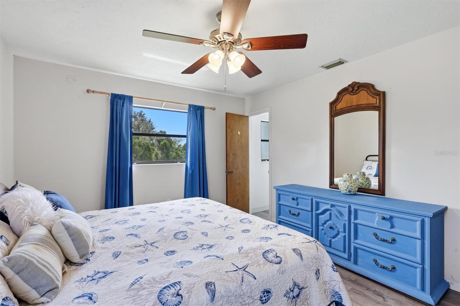 Single Family Residence at 27 MARK TWAIN LN, ROTONDA WEST, photo 19 of 45