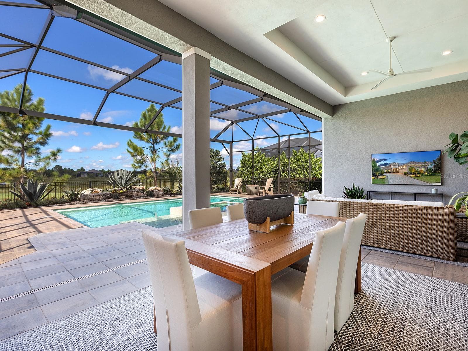 Single Family Residence at 8242 PAVIA WAY, LAKEWOOD RANCH, photo 54 of 100