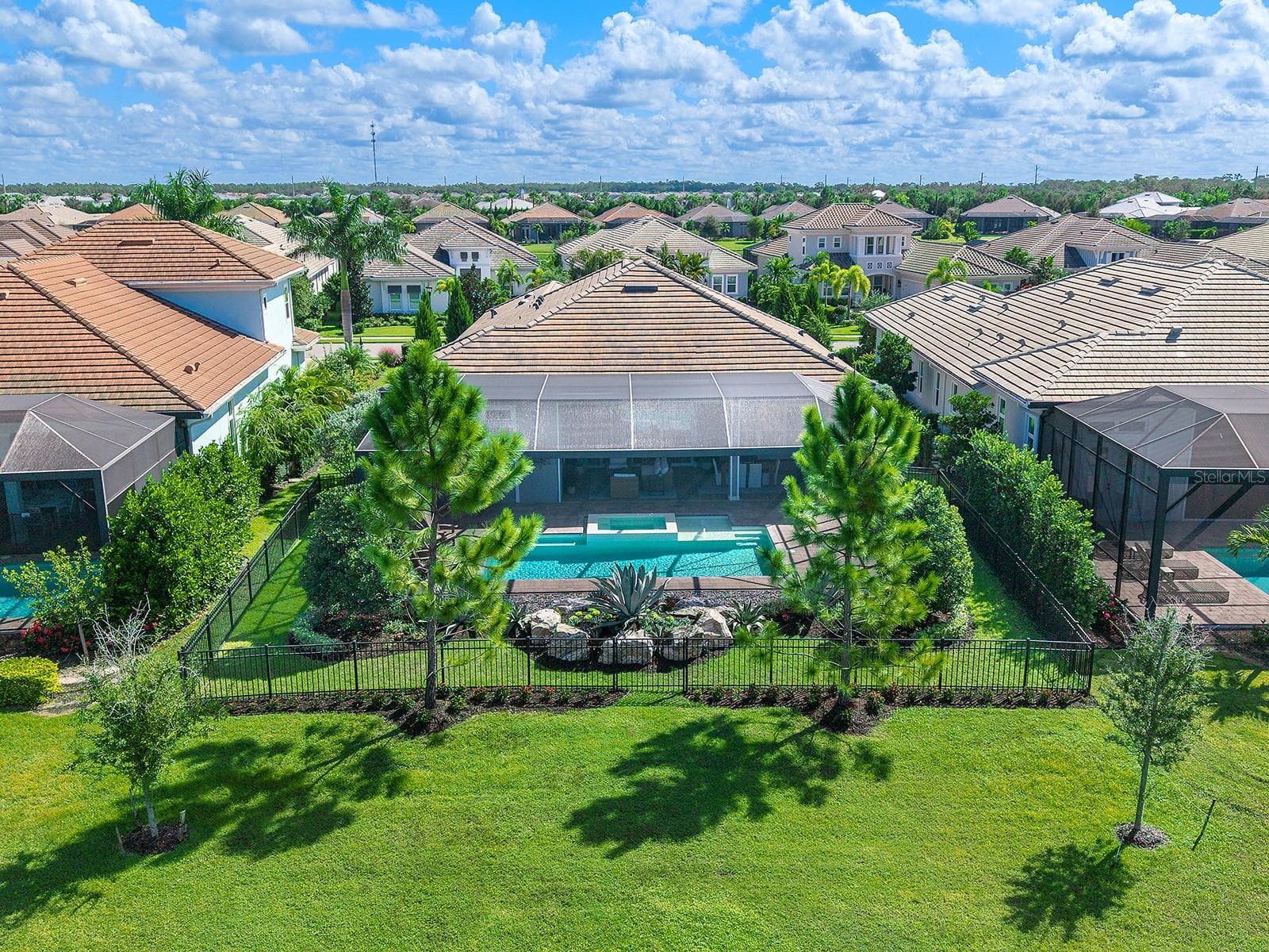 Single Family Residence at 8242 PAVIA WAY, LAKEWOOD RANCH, photo 75 of 100
