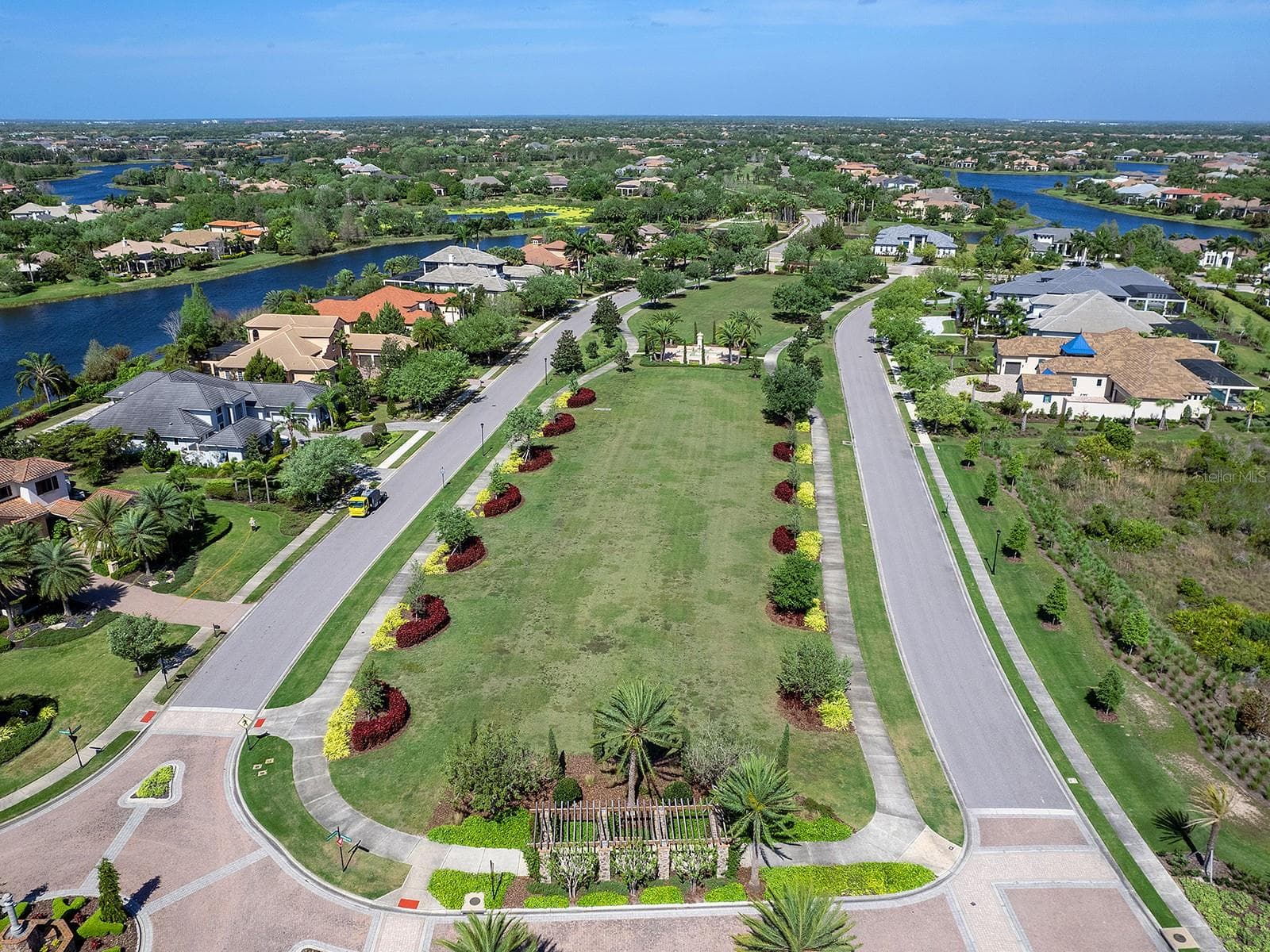 Single Family Residence at 8242 PAVIA WAY, LAKEWOOD RANCH, photo 97 of 100