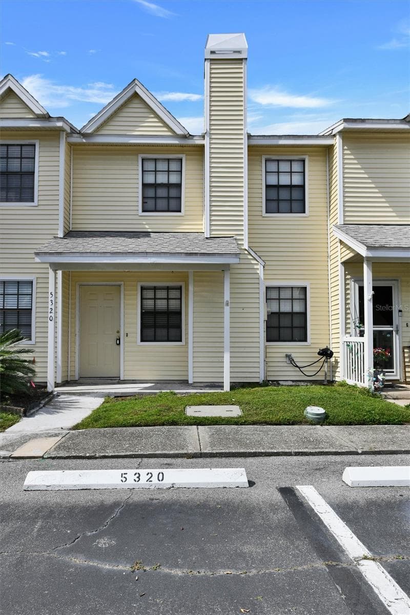 Townhouse at 5320 ABINGER CT, TAMPA, photo 2 of 59
