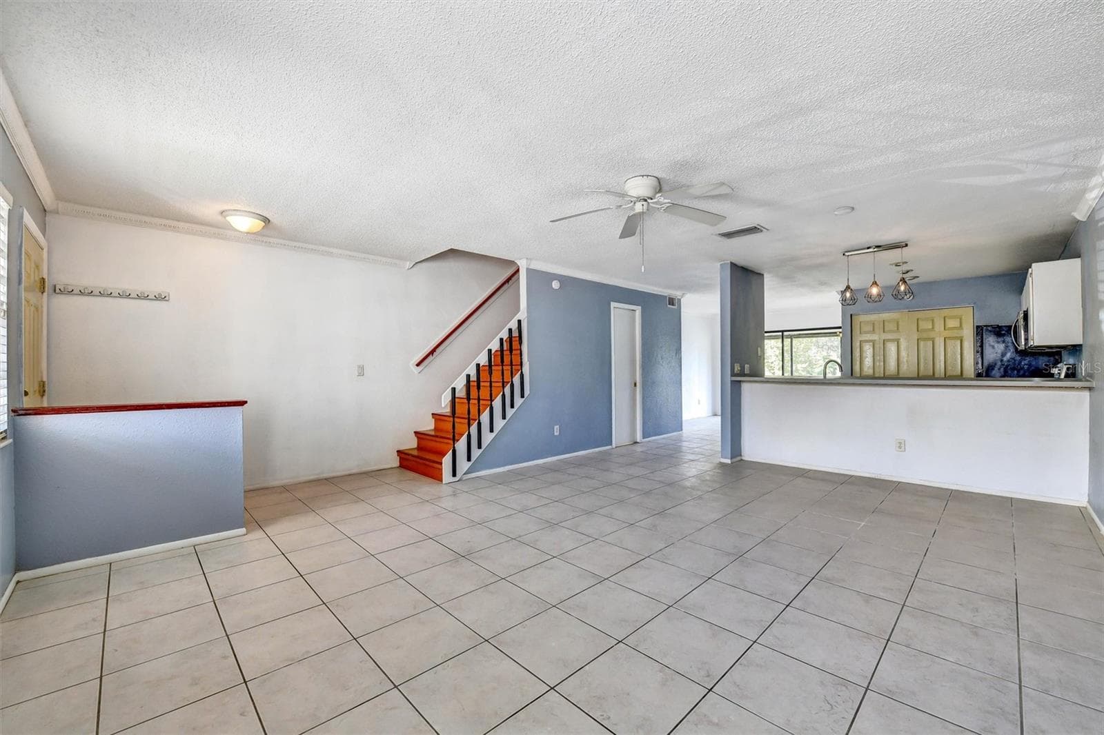 Townhouse at 5320 ABINGER CT, TAMPA, photo 7 of 59