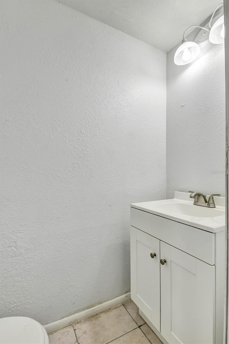 Townhouse at 5320 ABINGER CT, TAMPA, photo 10 of 59