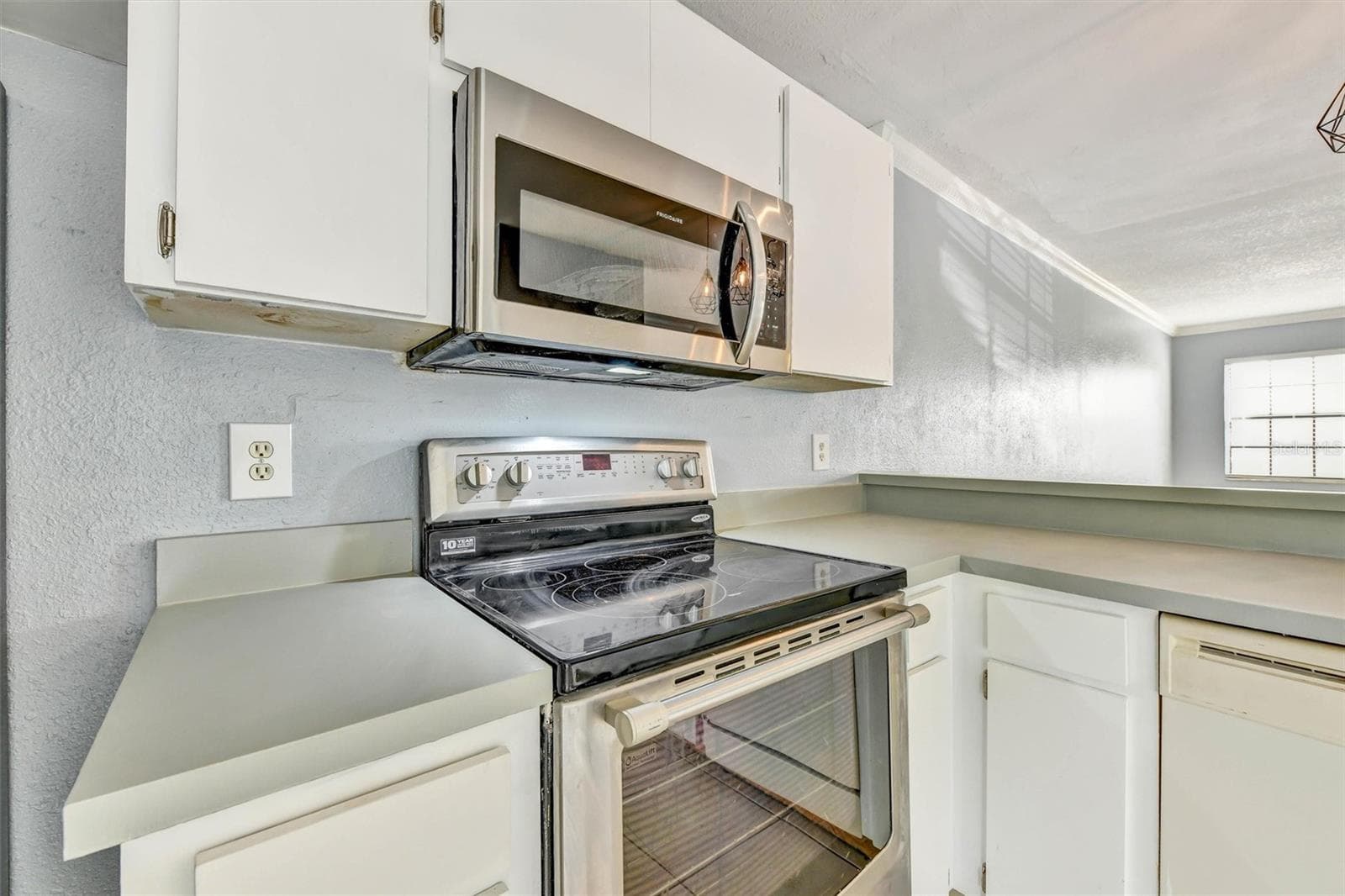 Townhouse at 5320 ABINGER CT, TAMPA, photo 16 of 59