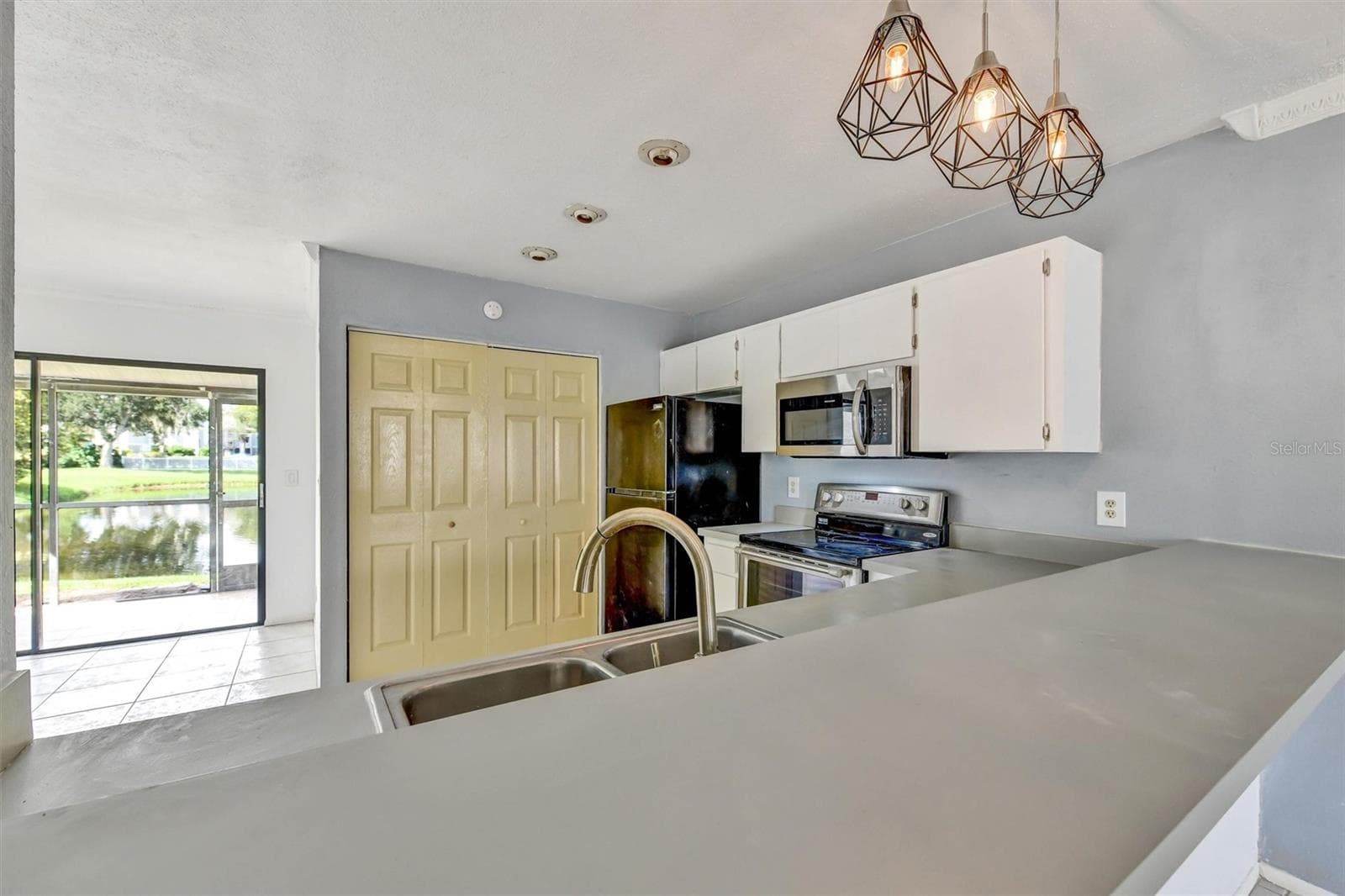 Townhouse at 5320 ABINGER CT, TAMPA, photo 23 of 59