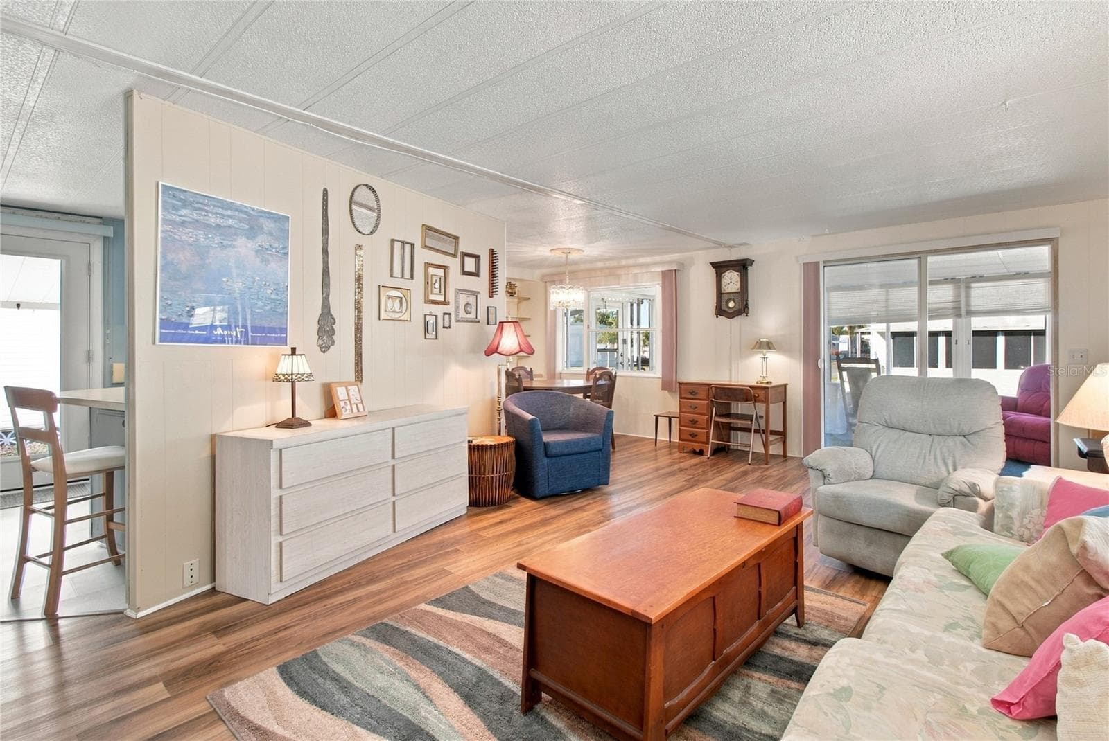 Living Room - 808 53RD AVE E #19, BRADENTON