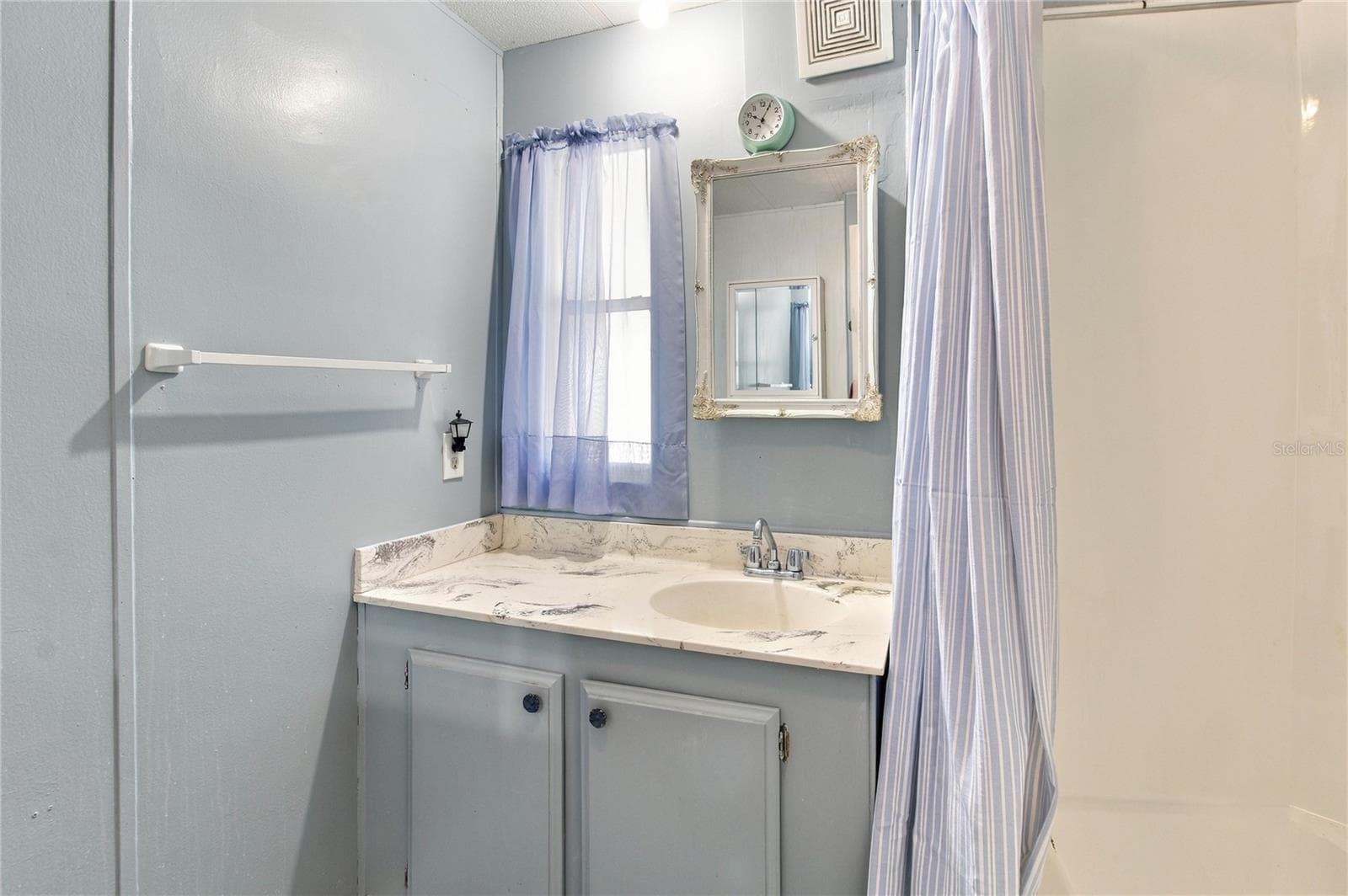 Bathroom - 808 53RD AVE E #19, BRADENTON