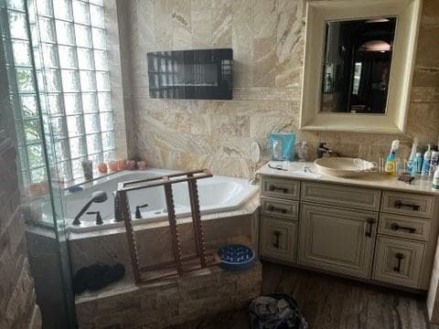 Single Family Residence at 7732 ASHLEY CIR, BRADENTON, photo 11 of 14