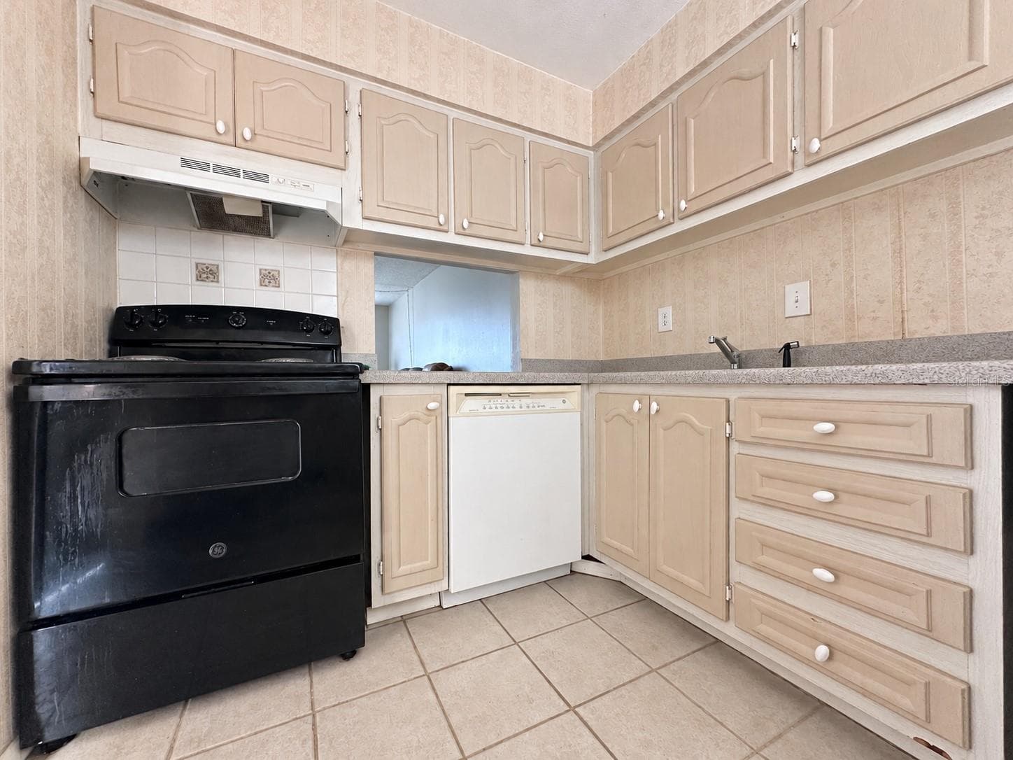 Condominium at 2854 N POWERS DR #102, ORLANDO, photo 5 of 13