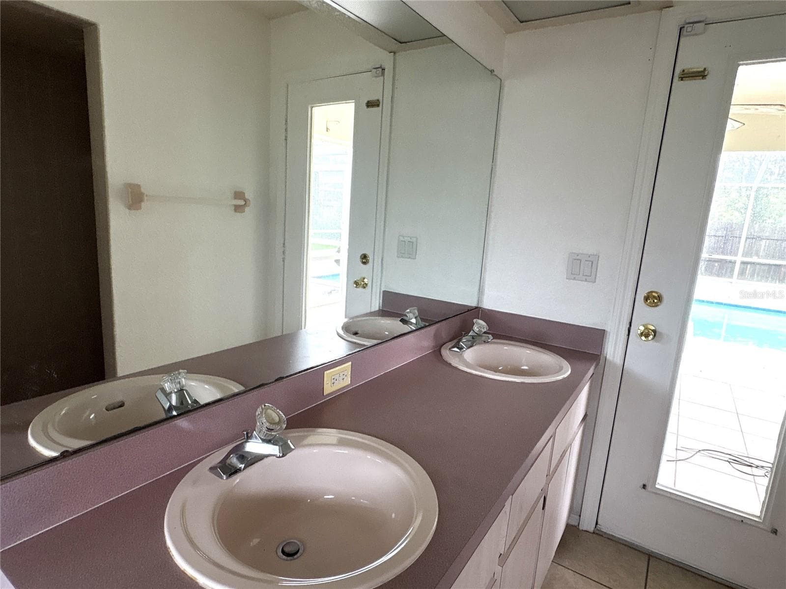 dual sinks - 8919 N MENDOZA WAY, CITRUS SPRINGS