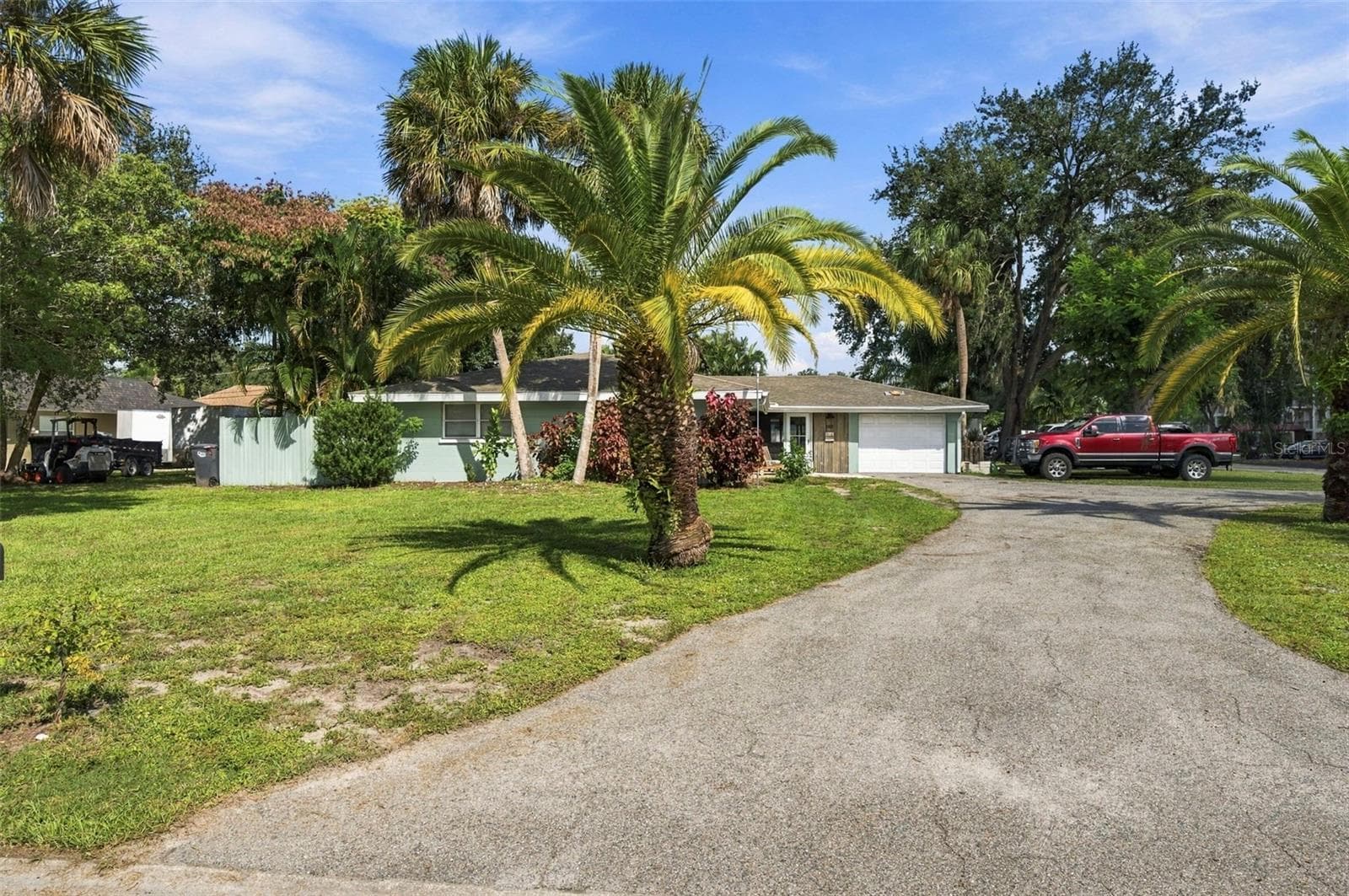 Single Family Residence at 5105 W COUNTRY CLUB DR, SARASOTA, photo 3 of 62