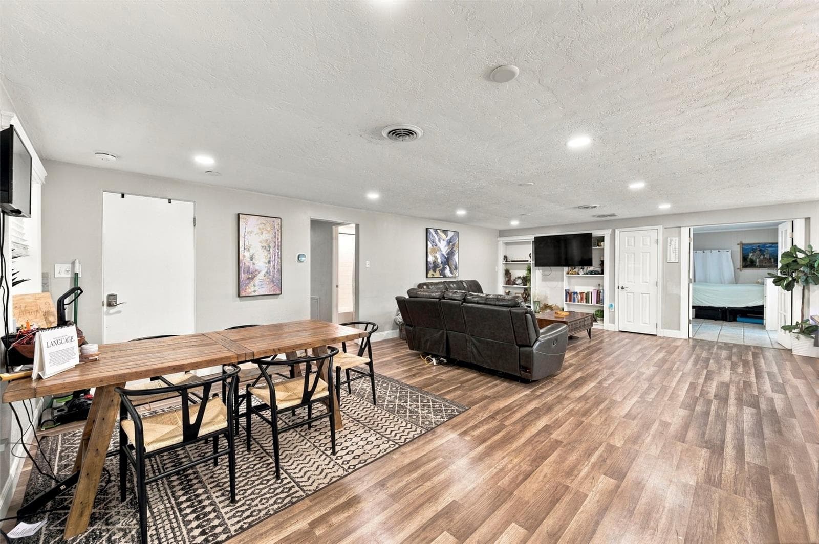 Single Family Residence at 5105 W COUNTRY CLUB DR, SARASOTA, photo 11 of 62