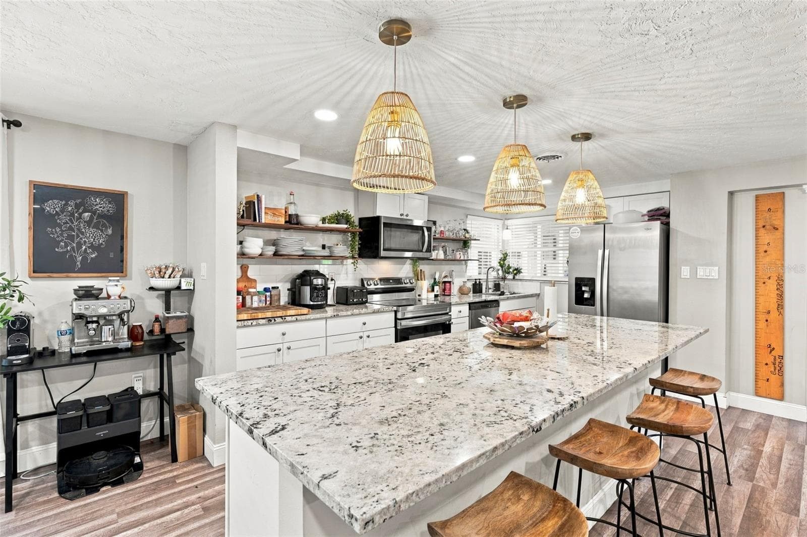 Single Family Residence at 5105 W COUNTRY CLUB DR, SARASOTA, photo 14 of 62
