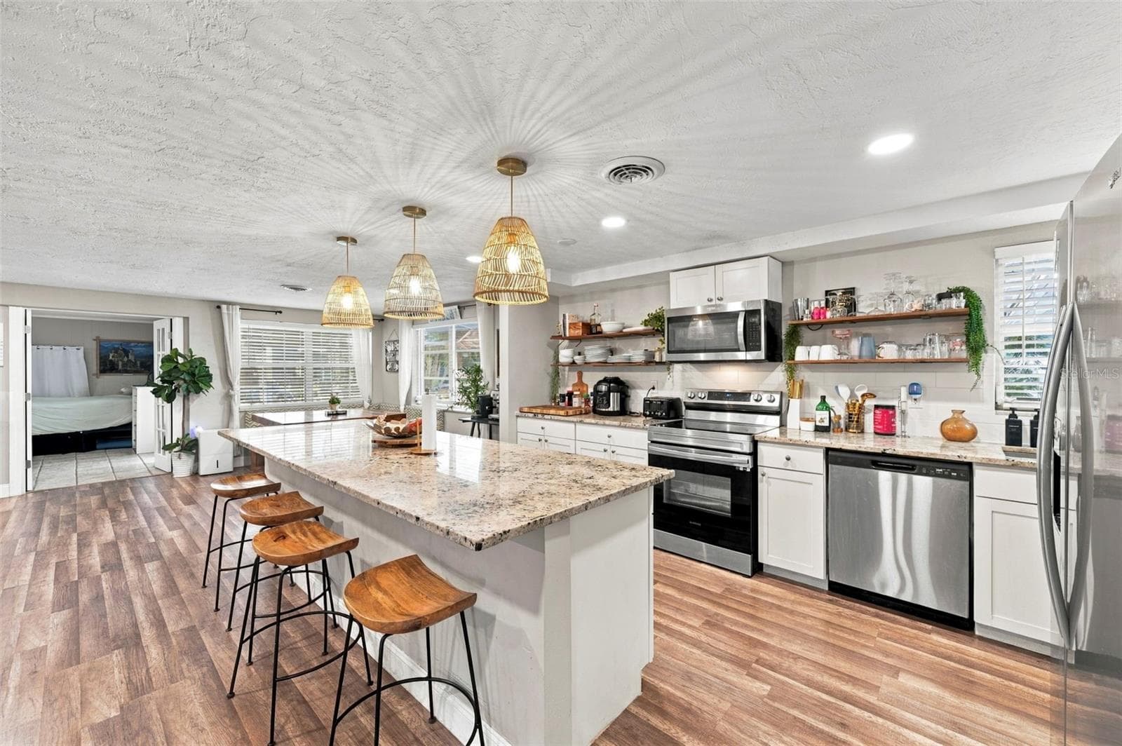 Single Family Residence at 5105 W COUNTRY CLUB DR, SARASOTA, photo 17 of 62