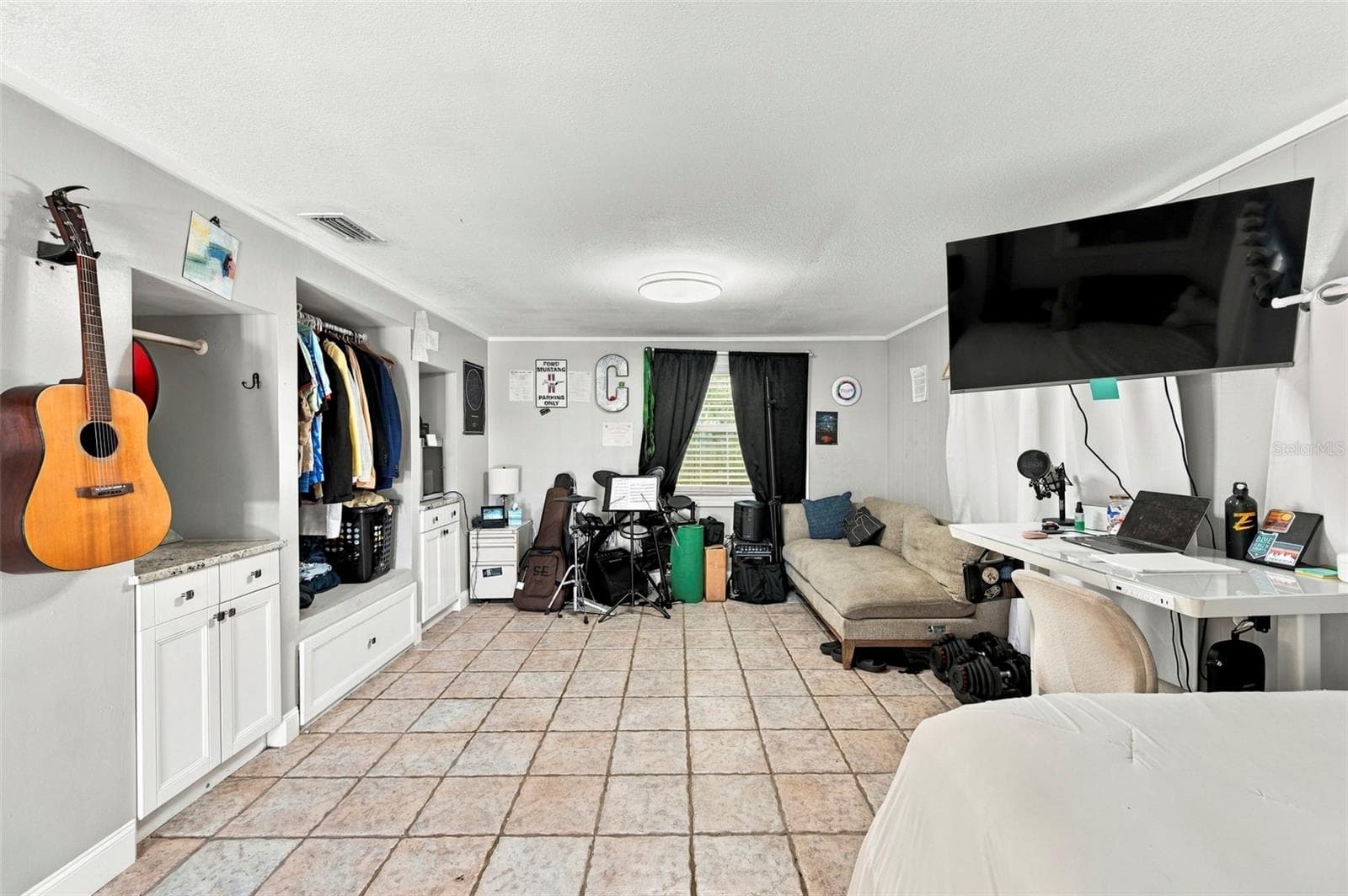 Single Family Residence at 5105 W COUNTRY CLUB DR, SARASOTA, photo 20 of 62